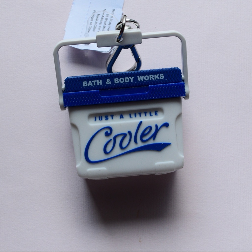 Bath & Body Works  New 2025 Just A Little Cooler PocketBac Sanitizer Holder